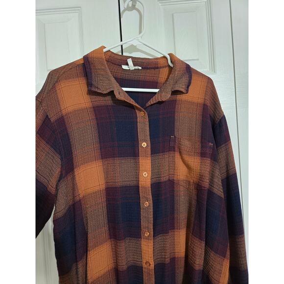 Maurices medium women's golden brown navy blue and orange button up flannel top - Picture 3 of 9